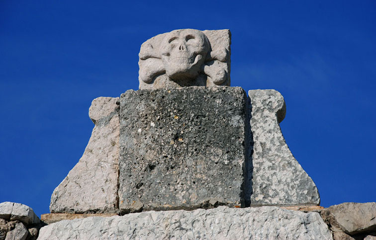 dettaglio antico cimitero