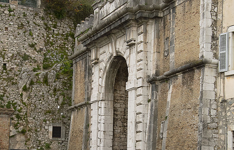 porta romana fronte
