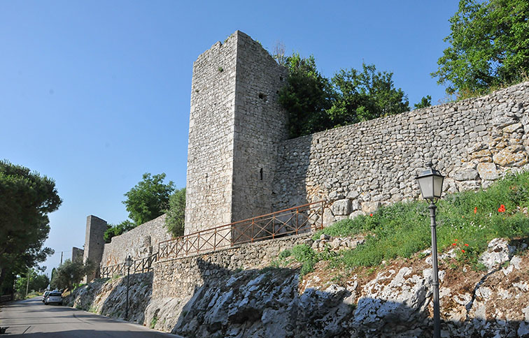 rocca di san leucio